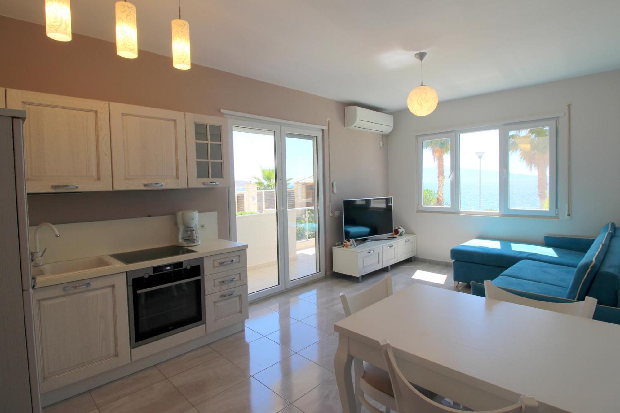 Beachfront Sion B Apartament *