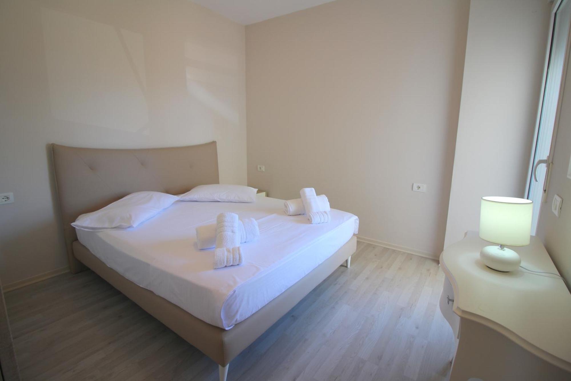 Beachfront Sion B Apartament Saranda